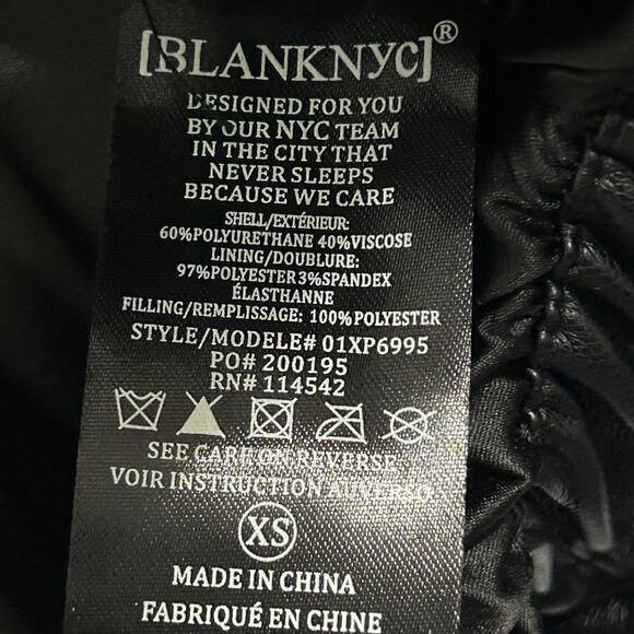 NEW Free People x BlankNYC Bold Blend Faux Leather Crop Puffer Bomber Jacket XS - Picture 10 of 11